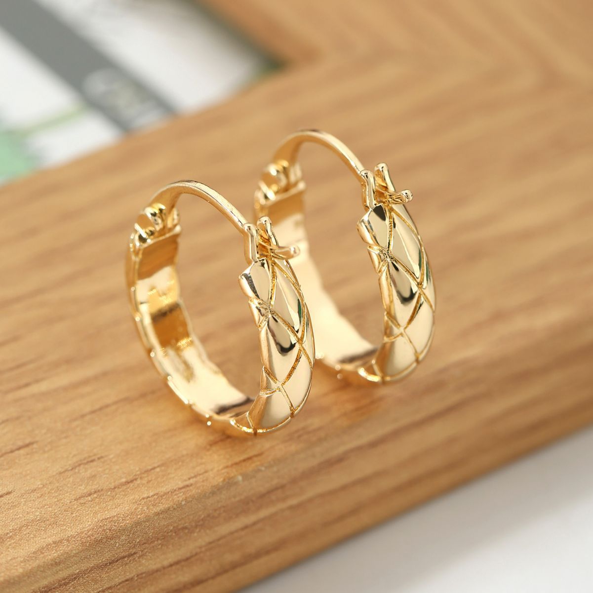 Cross-border European And American Stylish Glossy Diamond Plaid Earrings